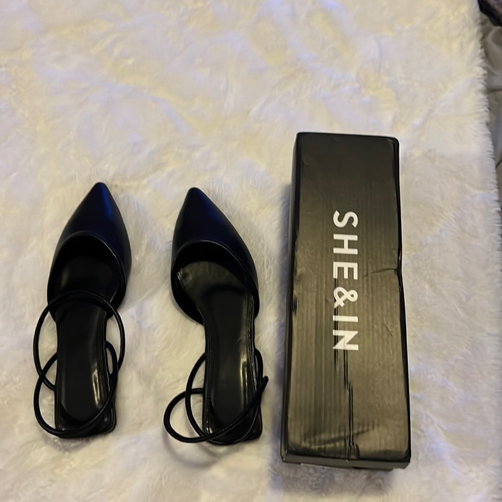 SHEIN Point Toe Slingback Flats